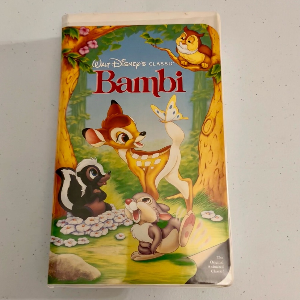 Disney’s Bambi 942 Black Diamond VHS